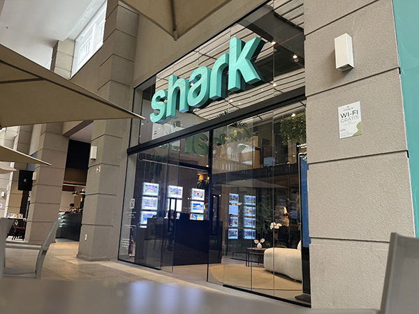 Shark Alpha Square Mall